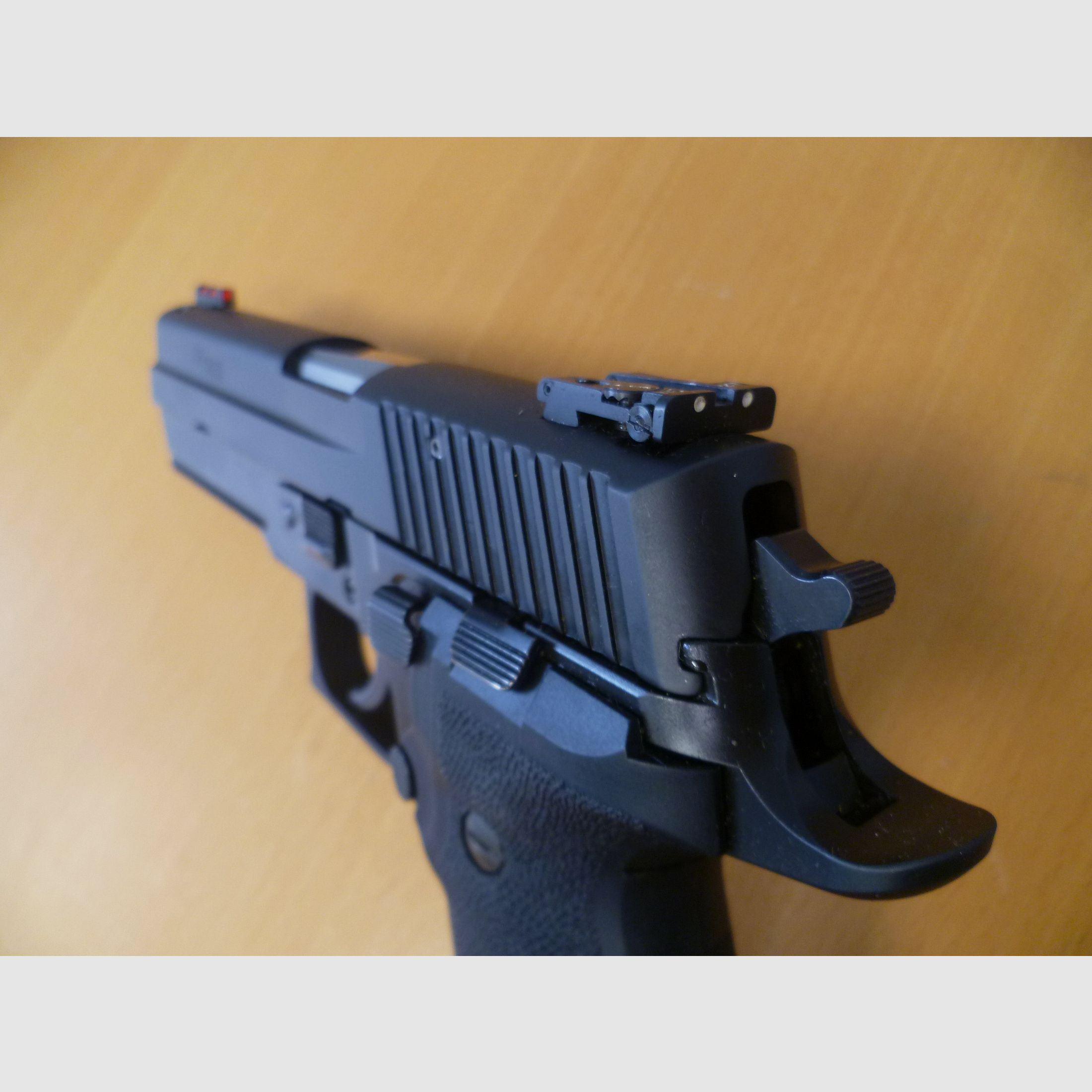 Pistole SIG Sauer P226 LDC II Tacops 9mm Luger