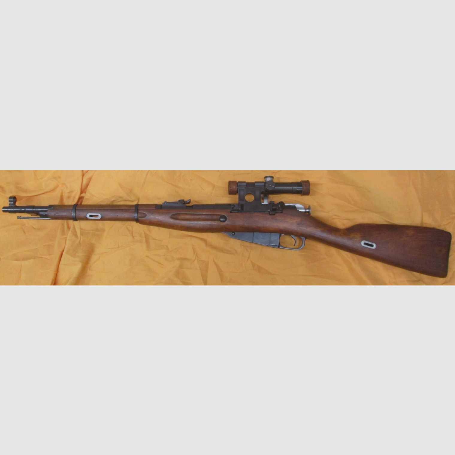 Mosin Nagant M44 mit Bajonett und originalem Zielfernrohr
