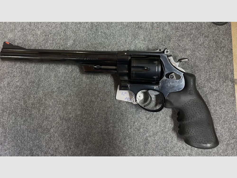 Smith + Wesson 29