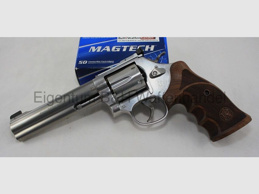 Smith & Wesson 686 Target Champion Deluxe, image 1 of 4