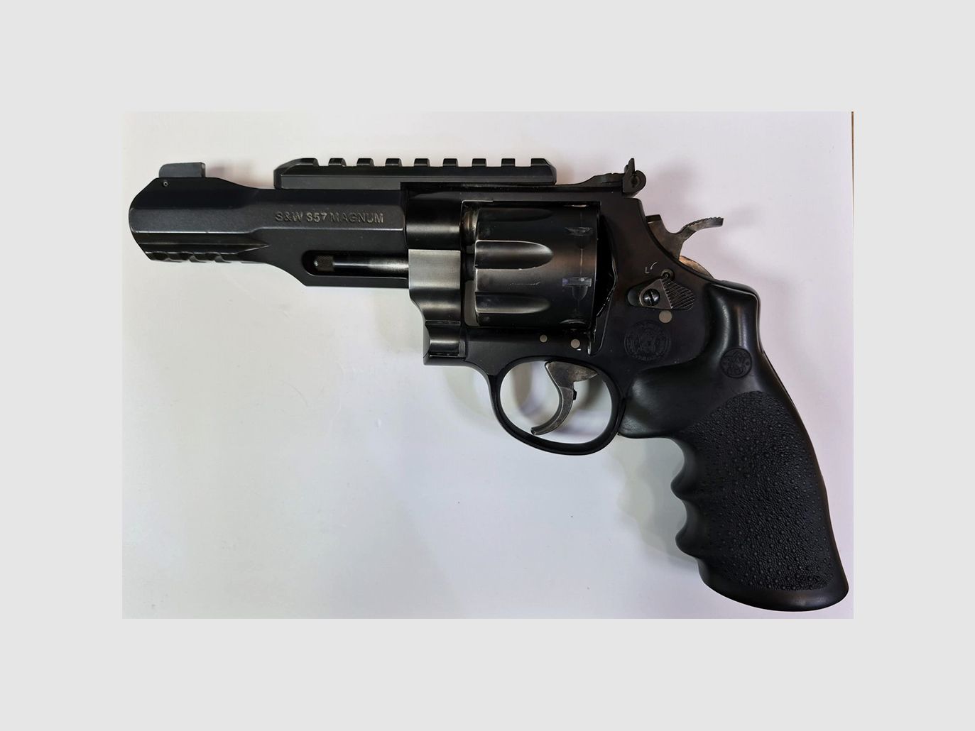 Gebrauchter Smith&Wesson 357 Magnum Revolver, Bild 2 von 5