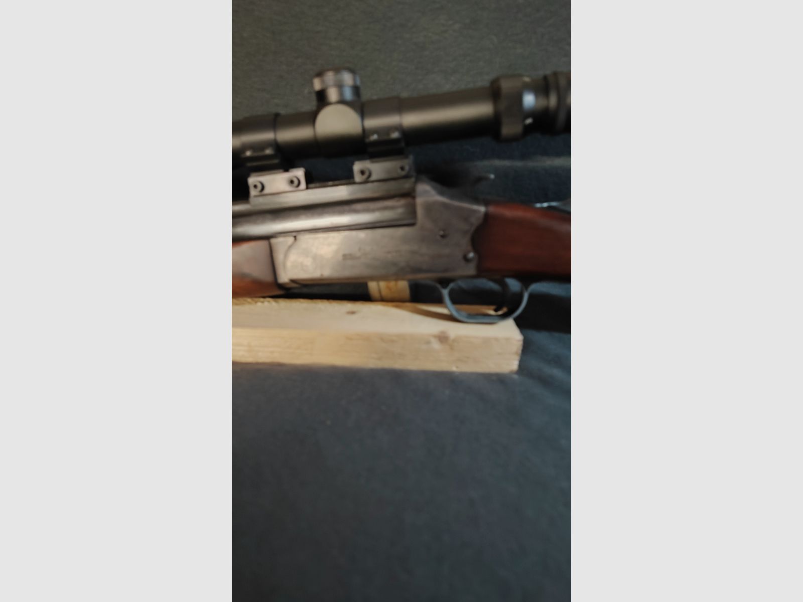 Escopeta de cerrojo Savage Mod. 27