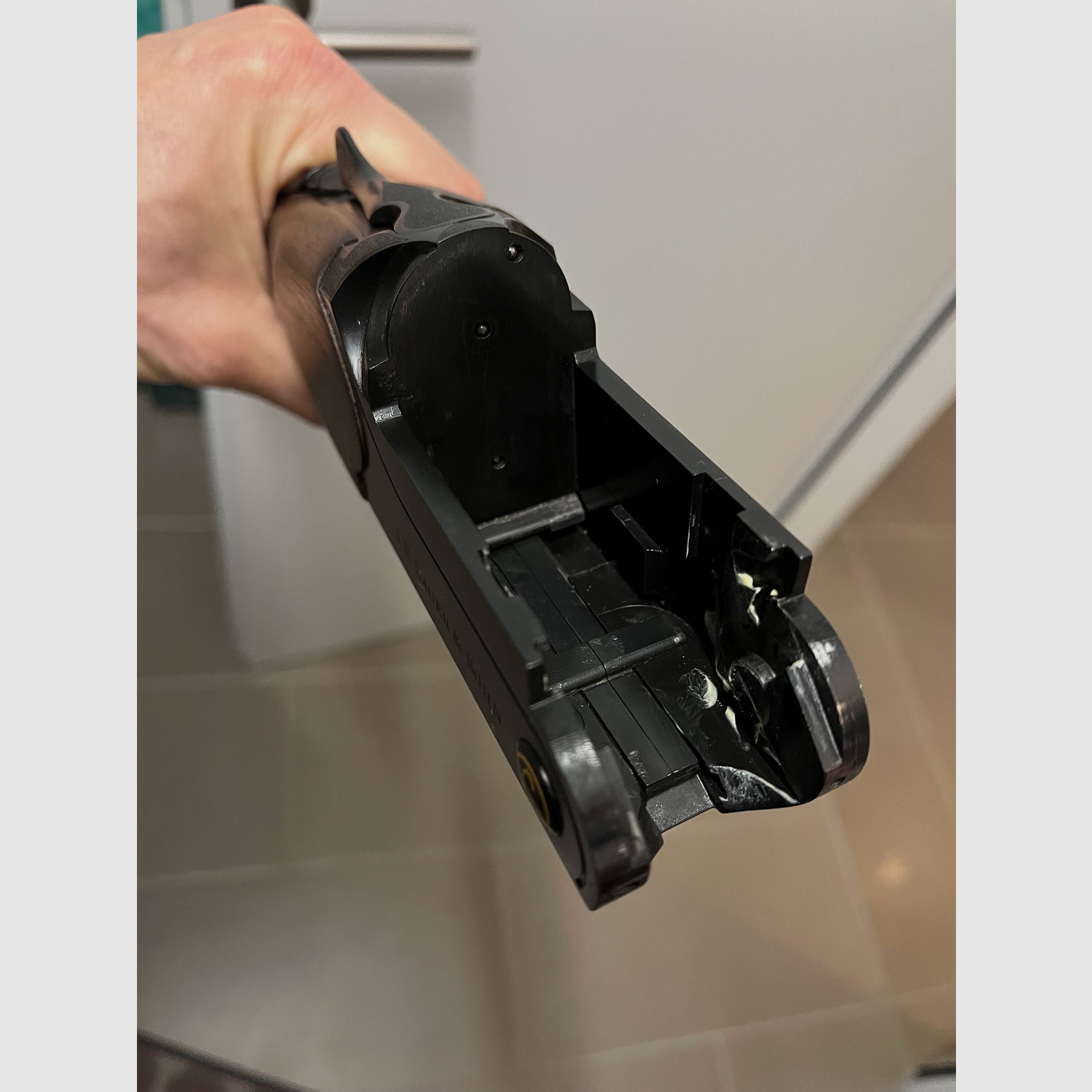 Sour Apollon double-barreled shotgun