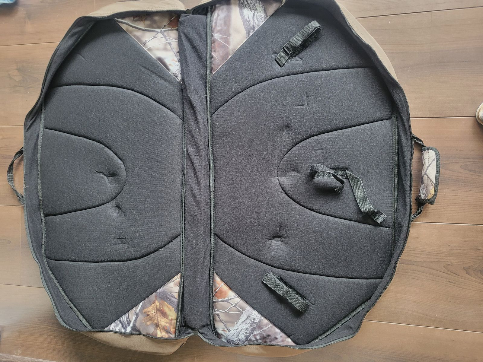 Compoundarmbrust Set Blade + 175 lbs / 340 fps mit 11 Bolzen und Tasche 