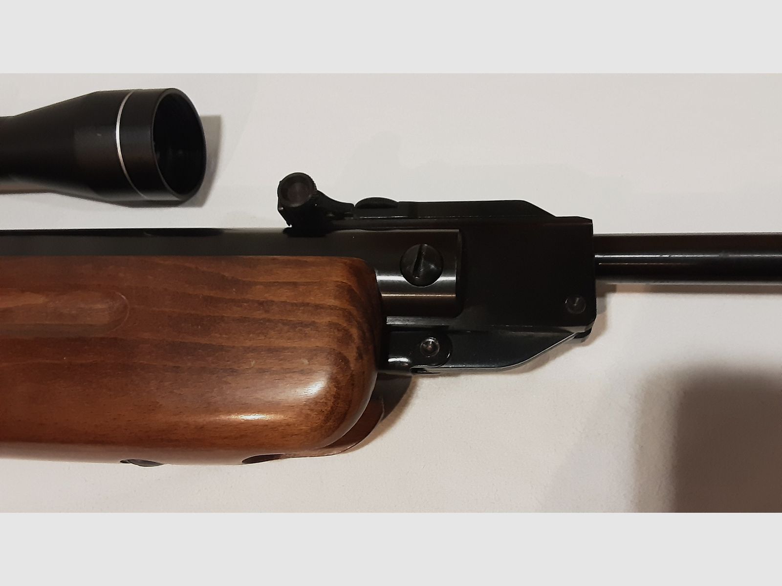 Rifle de aire Weihrauch HW35 de gran potencia y precisión para caza/deporte