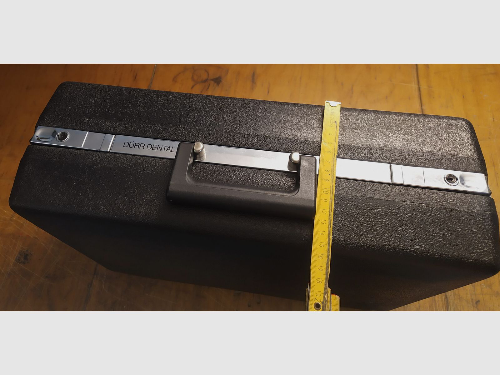 Various accessories & parts: 1911 stainless steel parts, Ruger scope mount, 4x20 scope, 4.5mm BB Glock, G3-Rem870-STR stocks, several gun cases