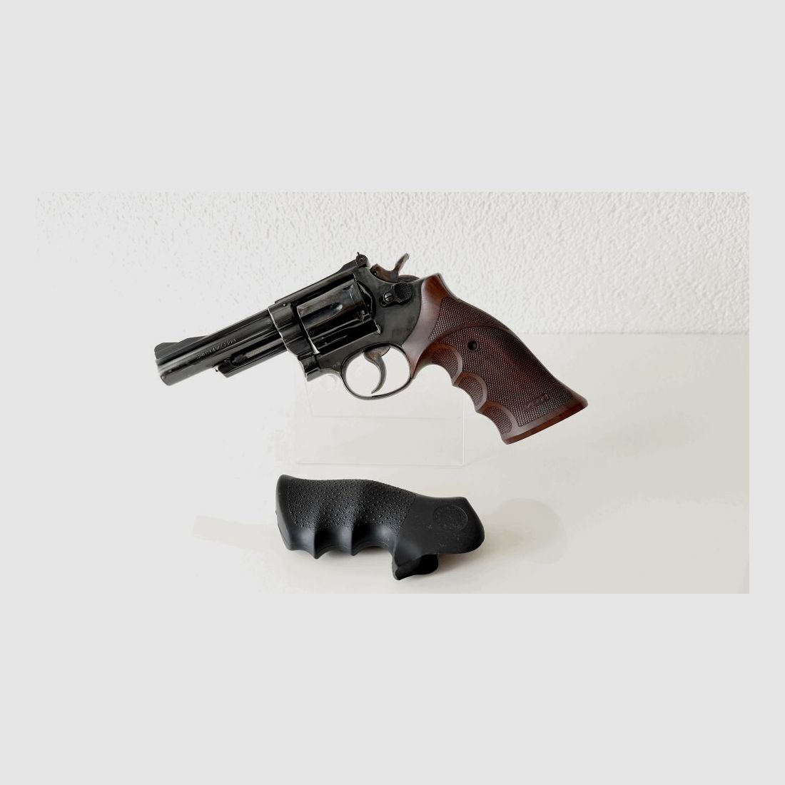 Smith & Wesson Mod. 19-4 Holzgriff .357Mag, Bild 1 von 3