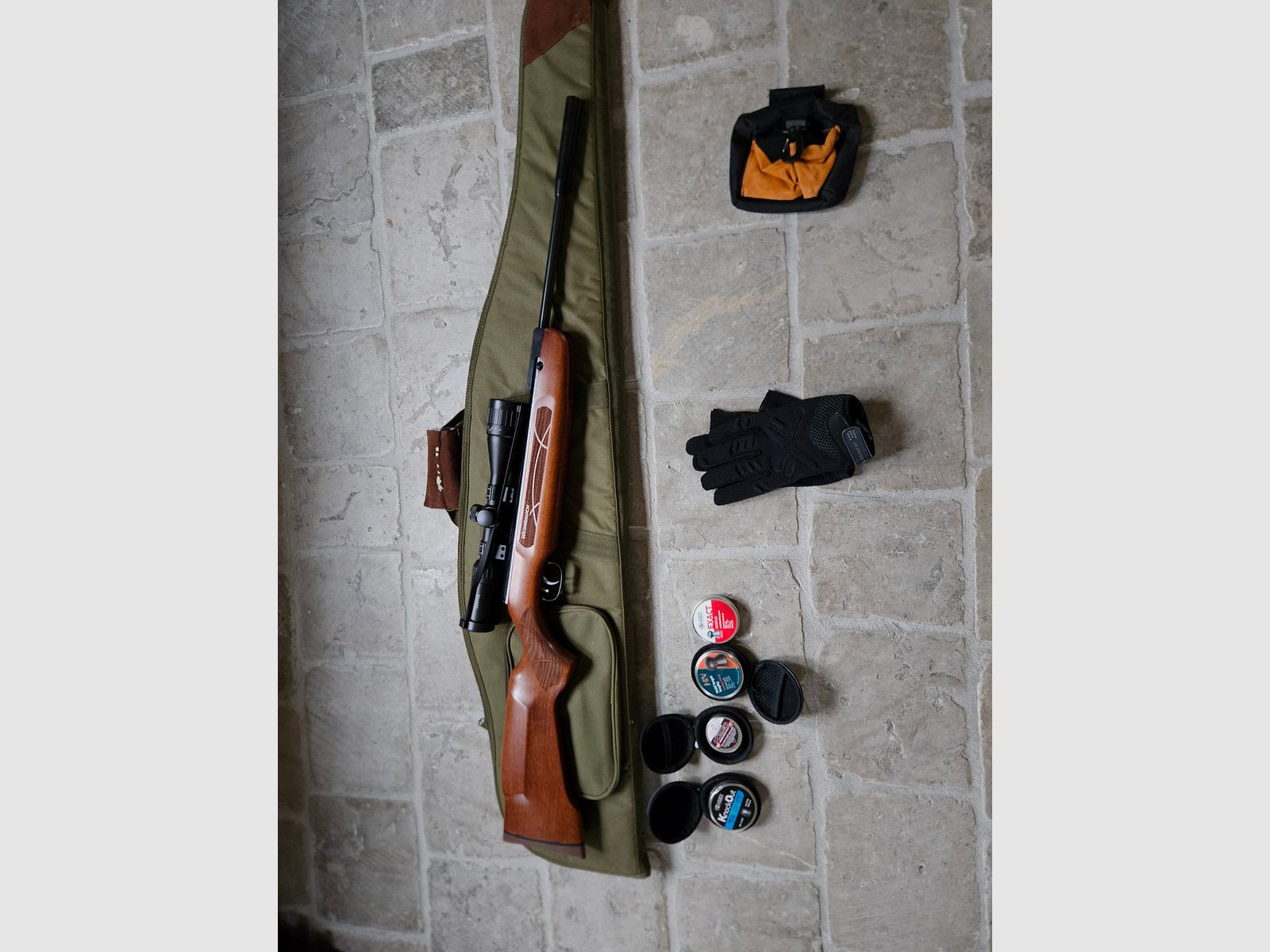 Weihrauch HW50S + Hawk Vantage 3-9x40 AO Mildot