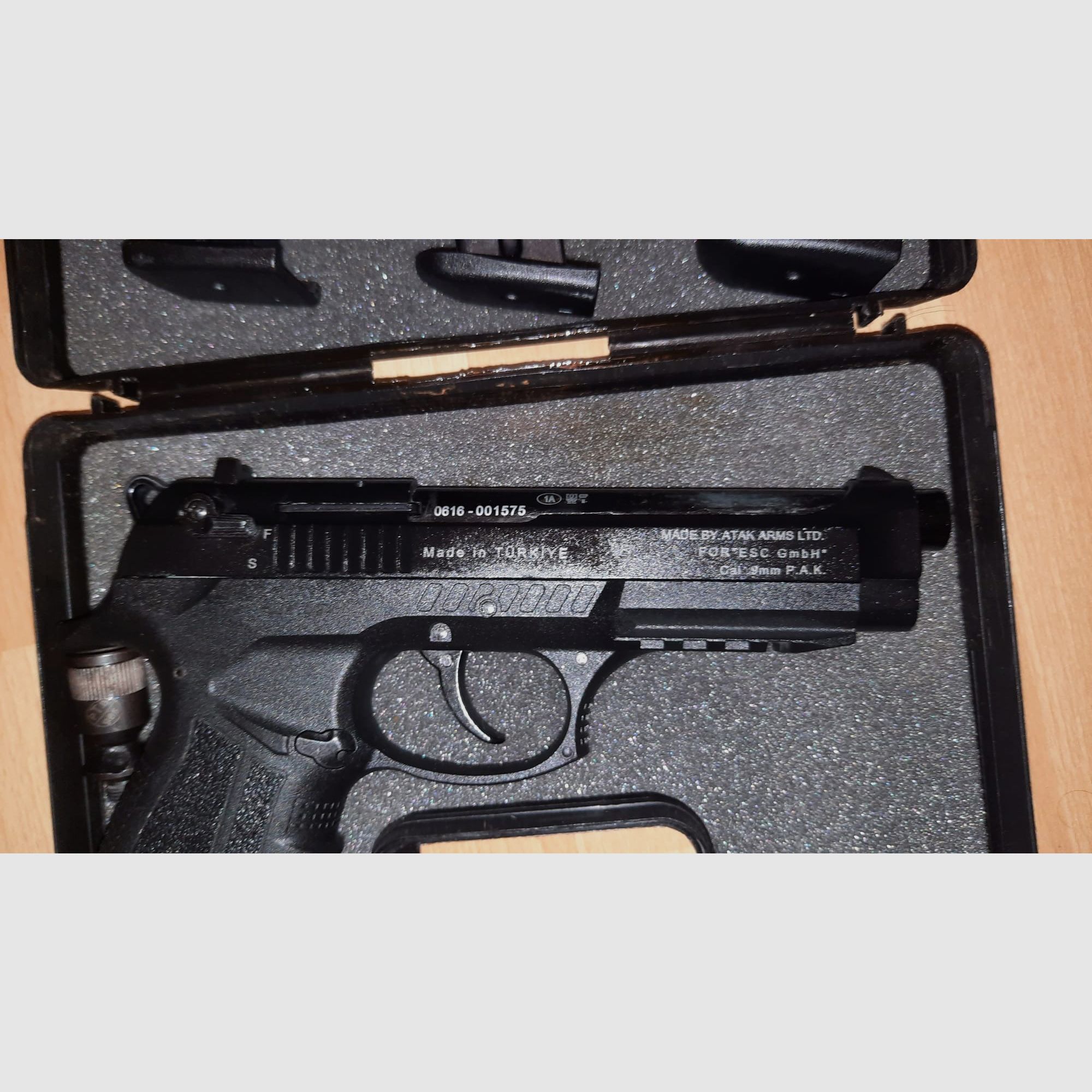 Zoraki 918 Schreckschusspistole Schwarz 9mm P.A.K. mit 2 extra Magazinen