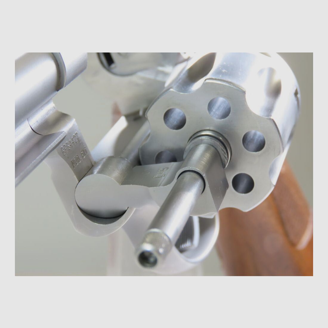 Beautiful Smith & Wesson 617 - 6 inch Target Champion!