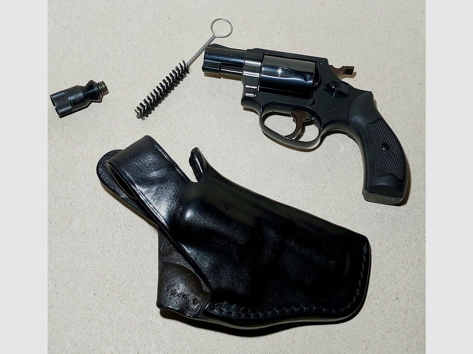 Weihrauch HW37 cal. 9mm R.K. (PTB 887) mit Lederholster
