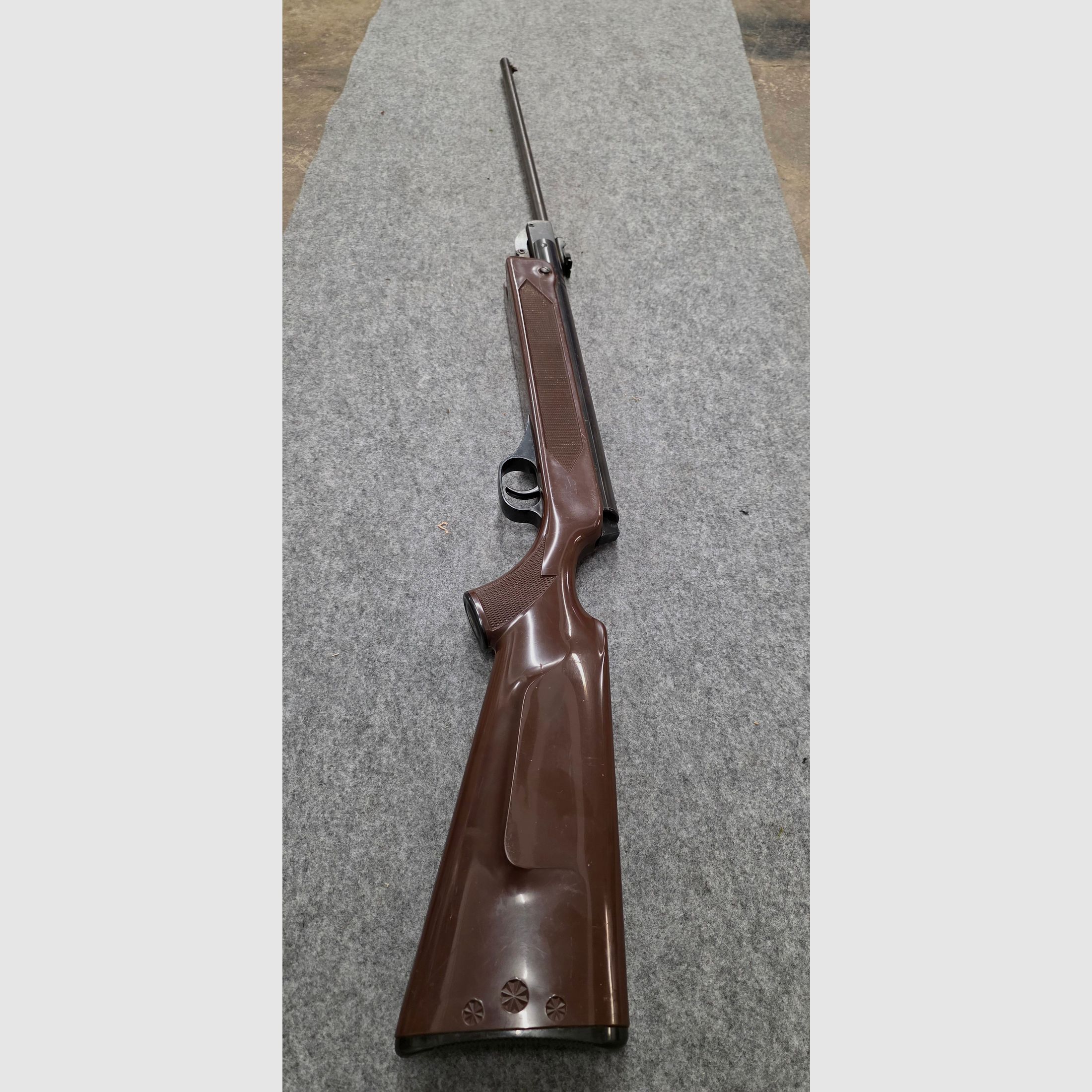 Haenel Mod. 304 z brązowym plastikowym łożem kal. 4,5mm Diabolo Knicker