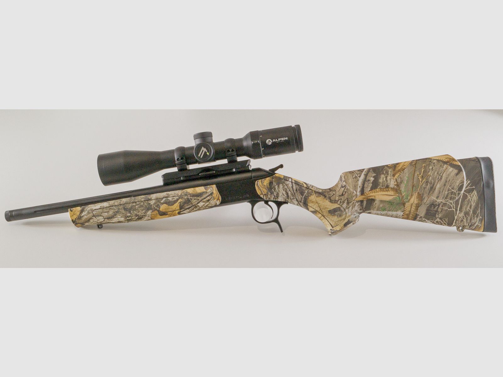 PIRSCHBÜCHSE Bergara BA 13 TD 16,5'' .308 Win.Camo, ALPEN OPTICS Apex XP 1.5–9x45, Dentler Montage