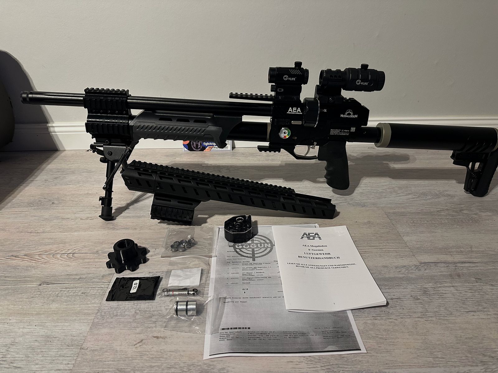 Neue  sofort verfügbar AEA  Megalodon ( Original) mit Rechnung & Zubehör 