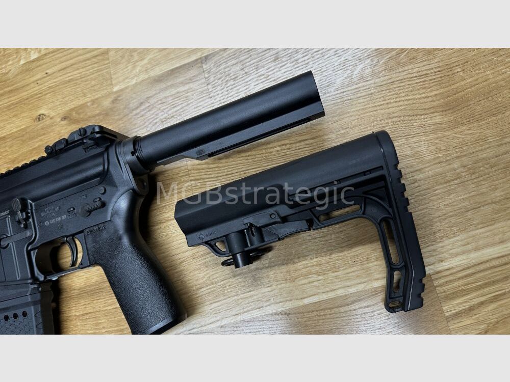 Windham Weaponry R16 Superlight - 2,64 kg - halbautom. Büchse .223Rem Gewicht ungeladen nur ca. 2,64 kg - SKU: R16SLSFSM - 16″ Superlight with Melonite QPQ Finish and A2 Flash Suppressor - 13" Windham M-Lok Handschutz System AR-15 AR15