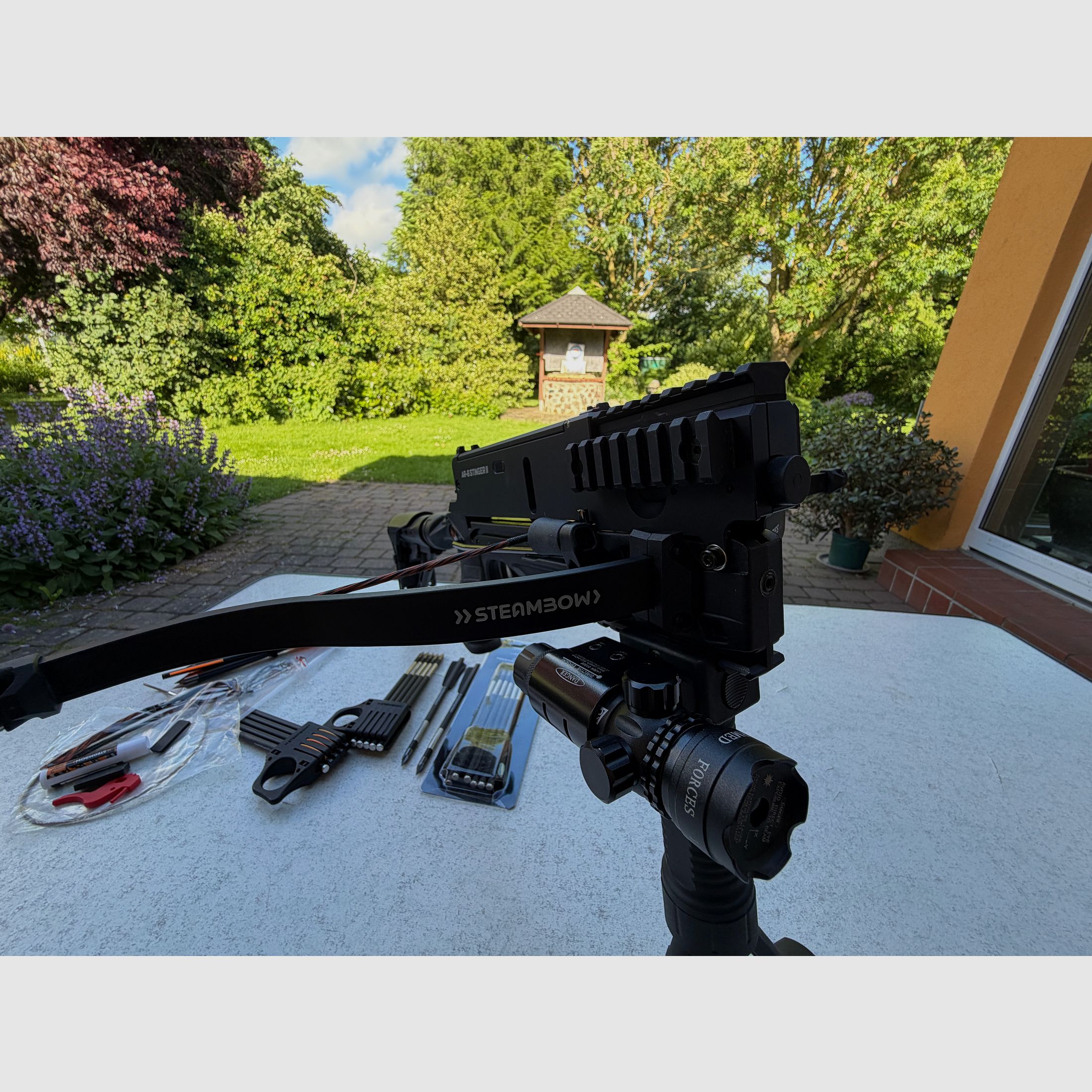AR-6 Stinger II mit Metallmagazin