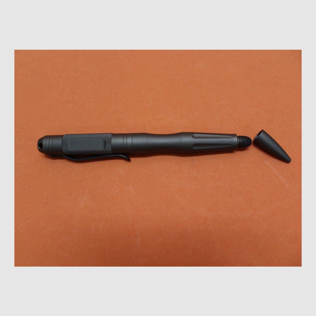 Oberland Arms Oberland Arms Sepp Pen gray: Aluminum hard-anodized with touchpad rubber (5149-GY)