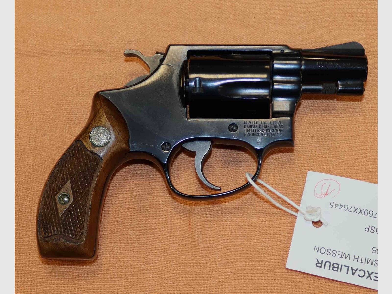 Revolver Smith & Wesson Model 36 Caliber 38SP, image 3 of 7