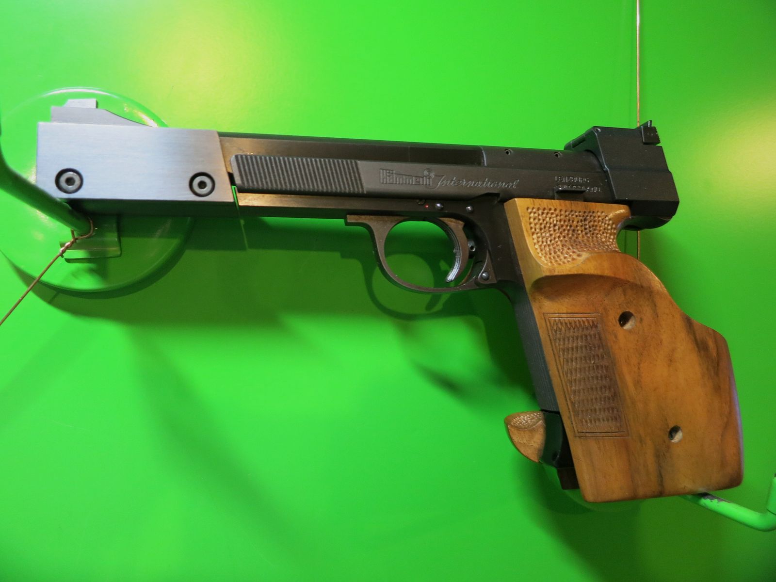 Hämmerli International 208, beste schweizer Ziel- Sportpistole, .22lr +Laufgewicht +Sportgriff       #72-