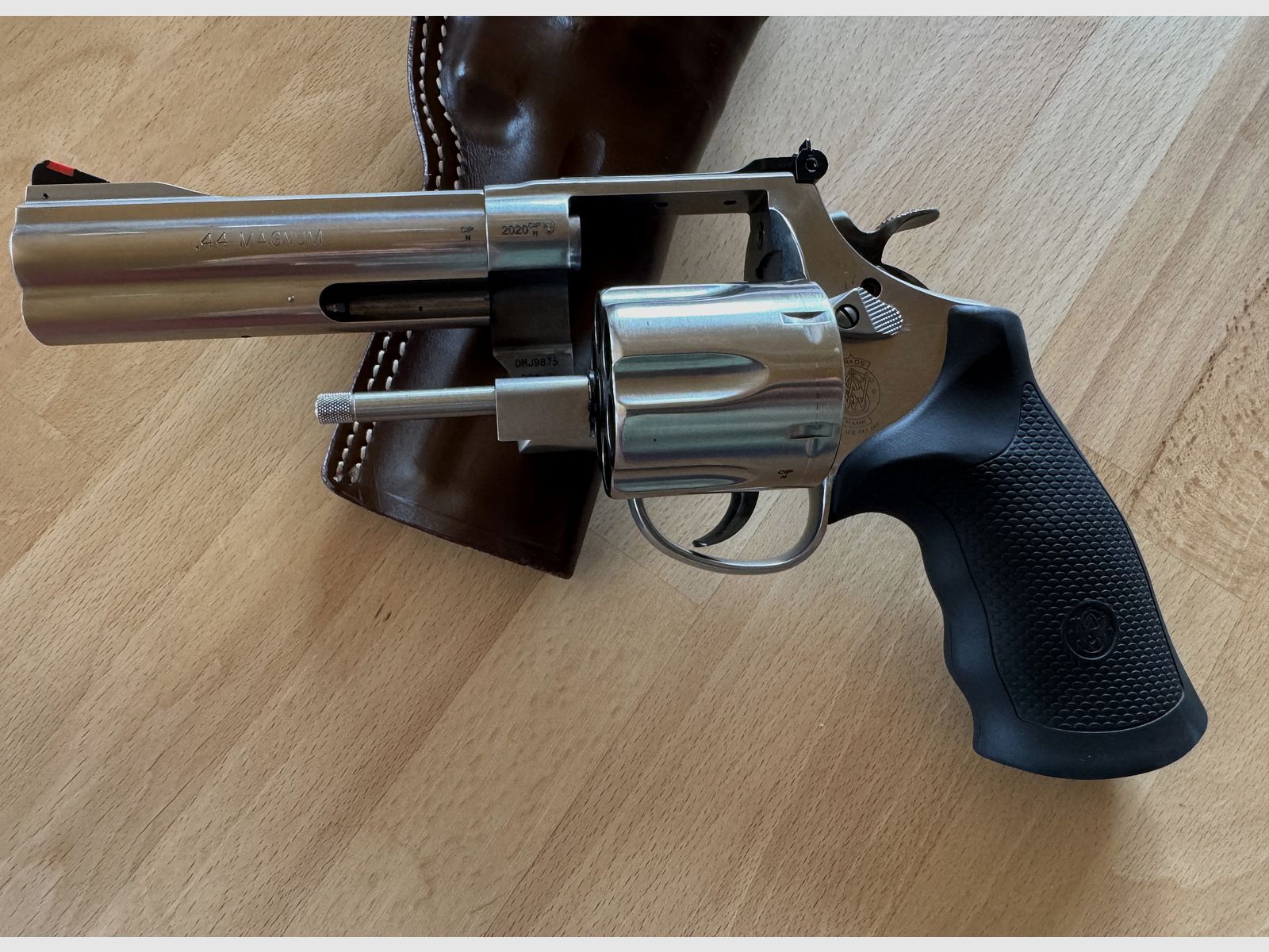 Smith & Wesson 629 Classic, cañón de 5". Muy poco usado