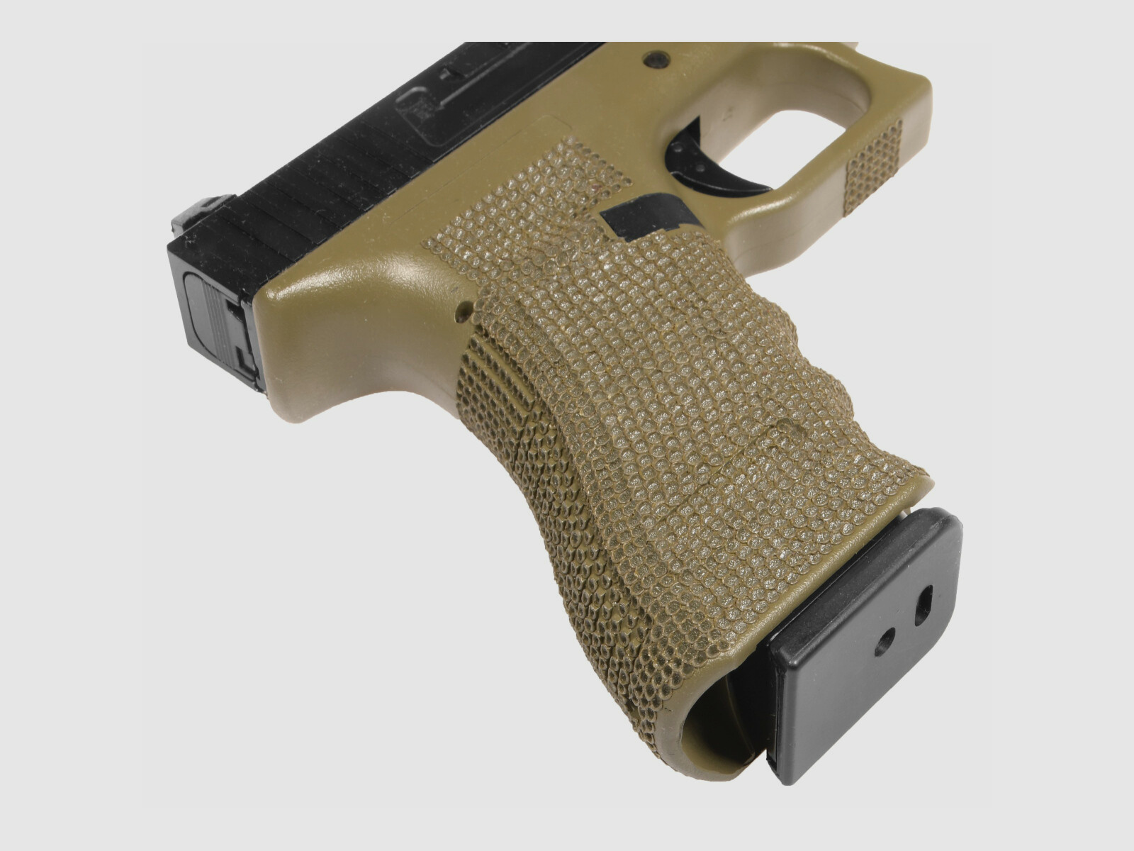 P02 GBB Airsoft Pistole in Oliv | Delta Armory