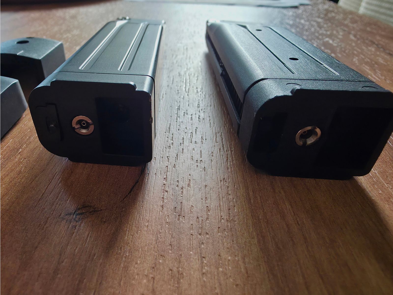 KLI Hi-capa 4.3 Tartarus MK1 GBB + 2 Chargeurs