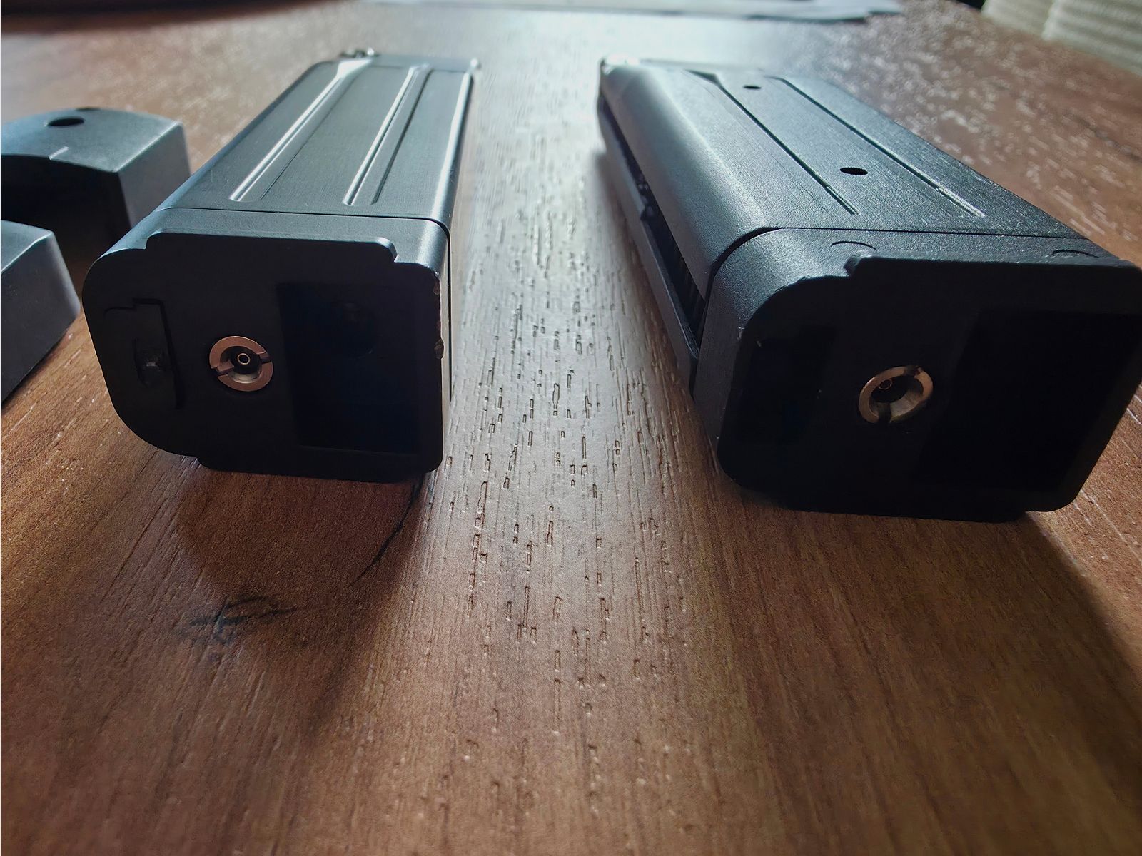 KLI Hi-capa 4.3 Tartarus MK1 GBB + 2 Magazine