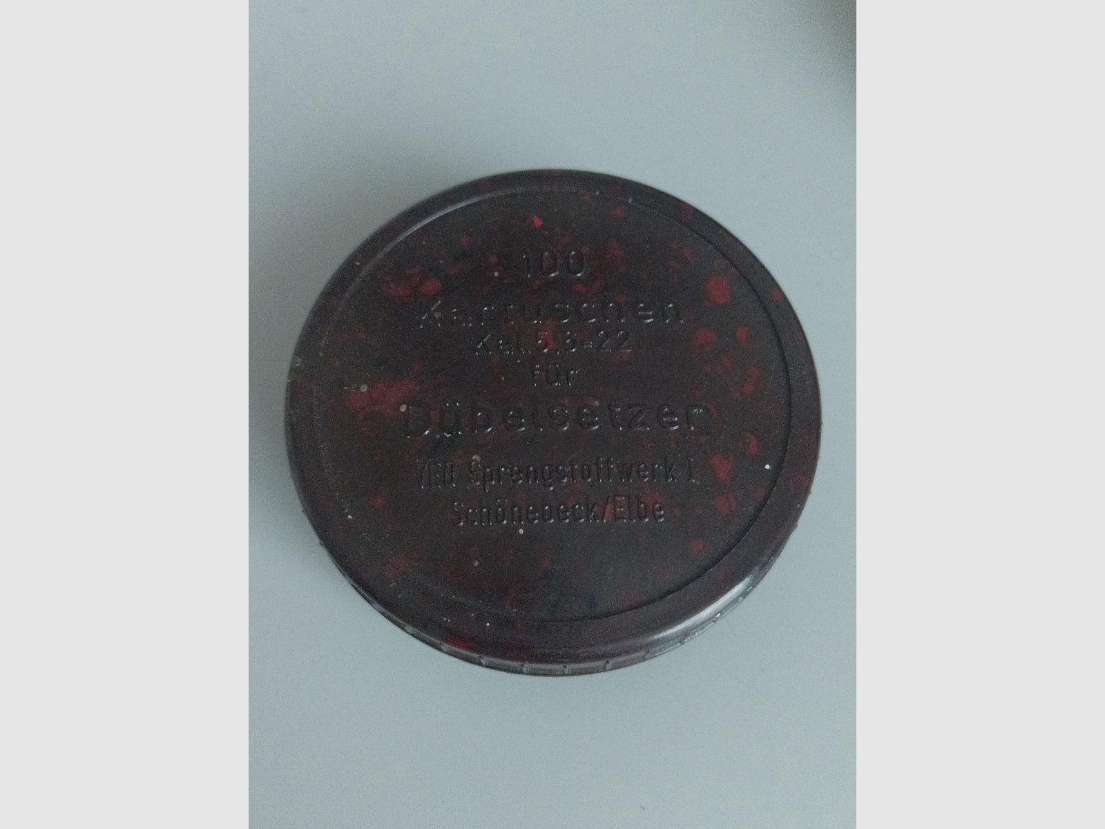 2 lattine di bakelite. 22 produzione DDR