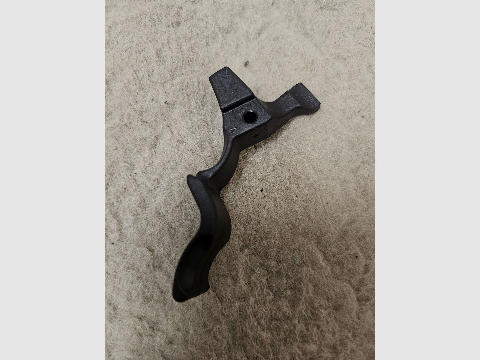 Neuer original Ruger 10/22 vergrößerter Magazinlösehebel 90598