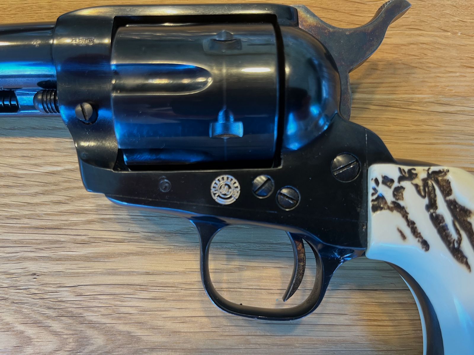 SAA Revolver Taurus Gaucho .45 LC