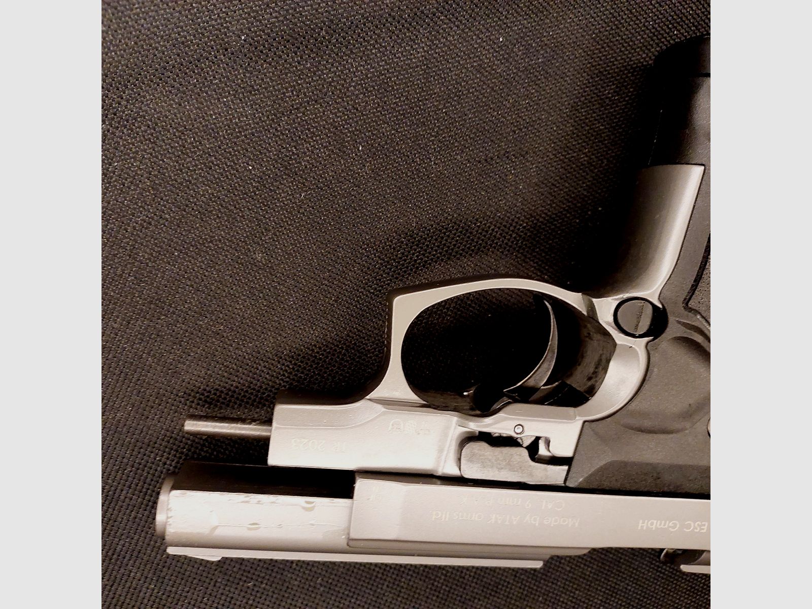 Zoraki 914 blank firing pistol 9mm P.A.K. Titan (1014)