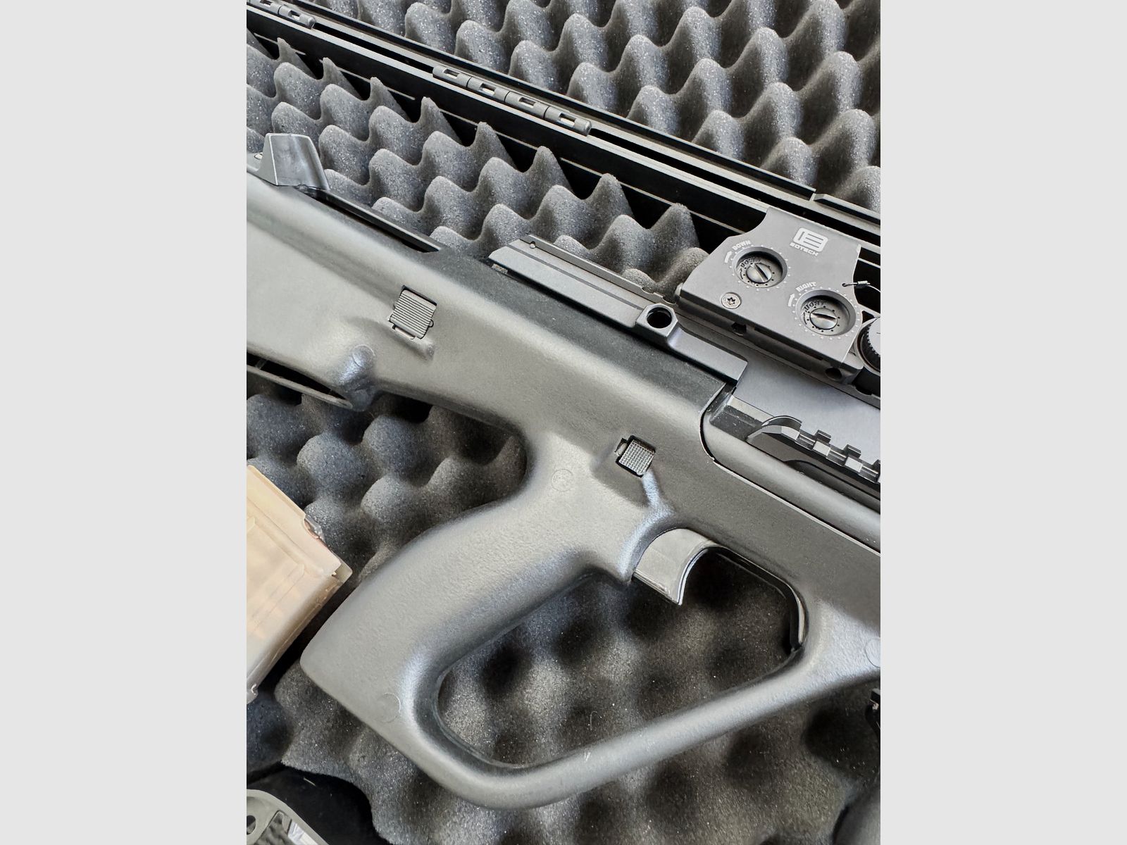 Steyr AUG-Z A3 S.W.A.T. incl EOTECH XPS2-0 & Streamlight TLR RM2