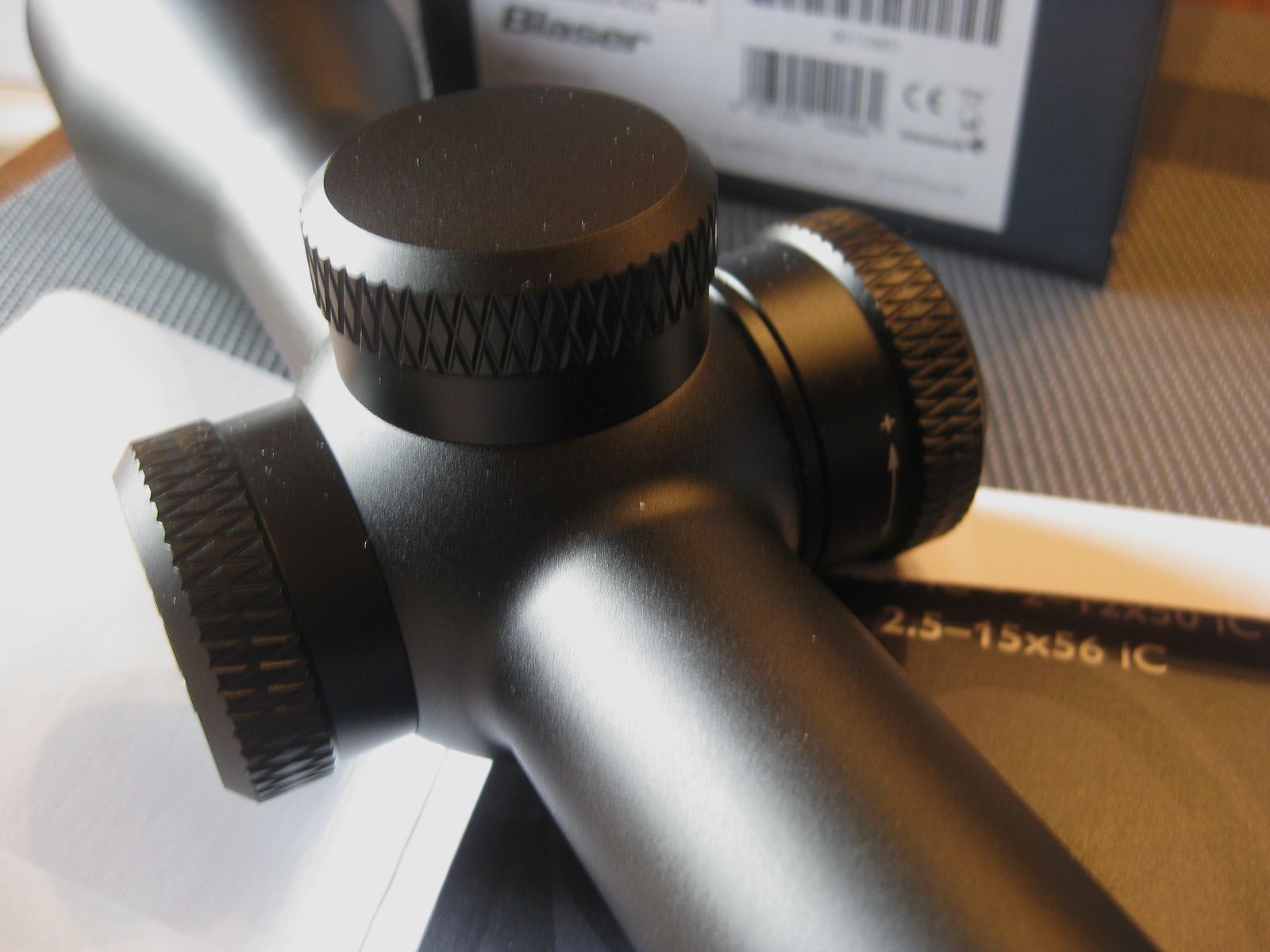 NEUES   "Made in Germany"   Blaser B2 als 2 - 12 x 50 iC S (mit ZEISS-Innenschiene) in Original-Verpackung mit sämtlichem Zubehör !! KEIN Swarovski-Leica-Schmidt&Bender-Sauer-Mauser-GPO-DDoptics