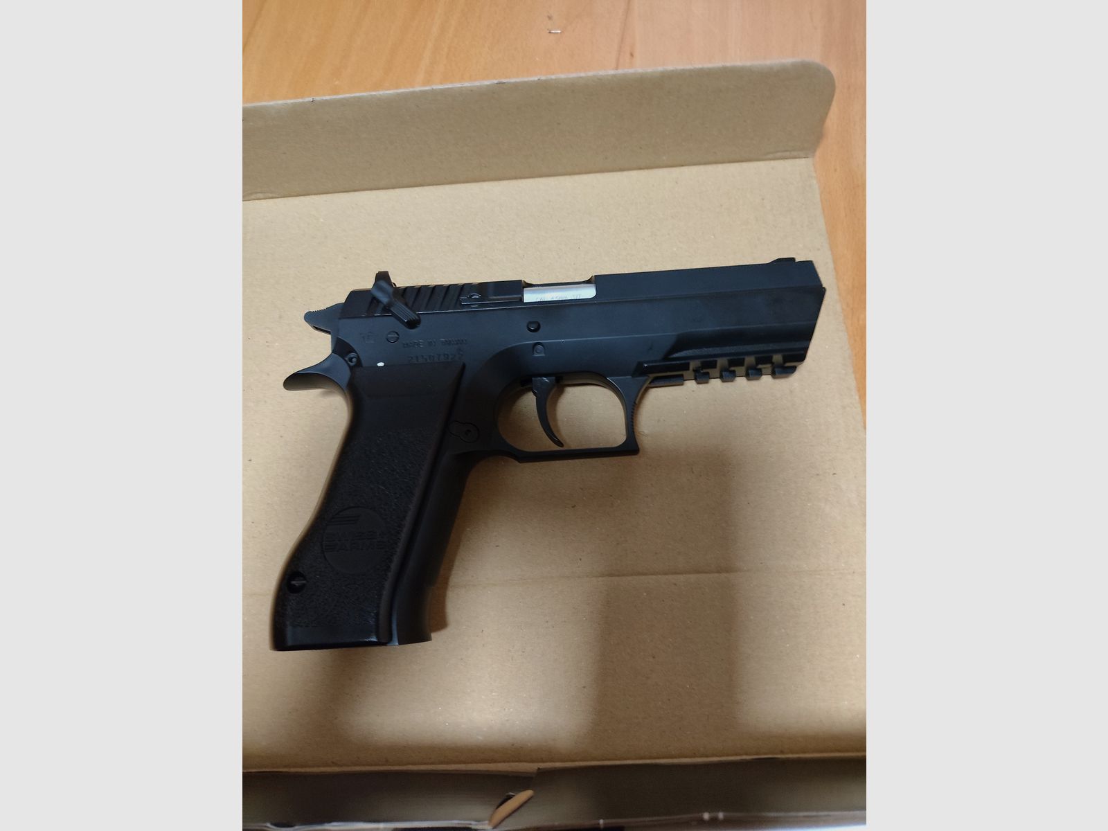 Pistola ad aria compressa CO2 Swiss Arms SA 941 cal. 4,5mm BB