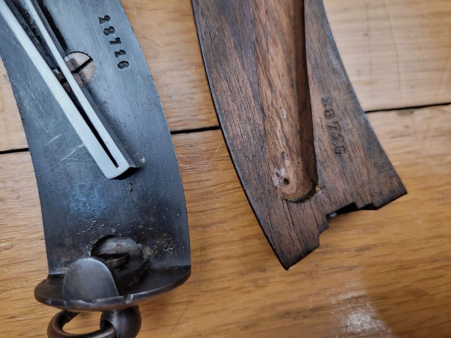Sehr schöner ziviler Revolver Modell 1892 – Kaliber 8mm 92 – zivile Konstruktion aus Saint Etienne – Herstellung „BD“ – Einzelnummer – Kategorie D – Zustand ausgezeichnet, Bild 19 von 20