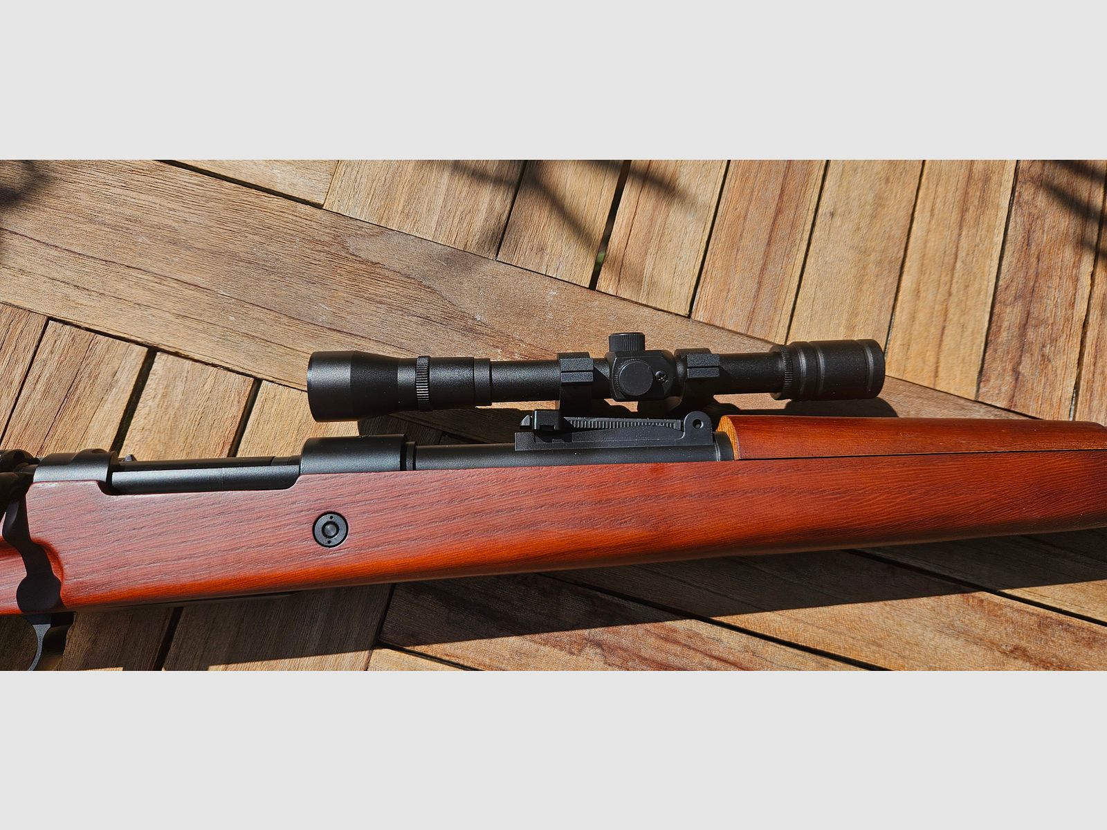 G&G Airsoft Karabiner 98K SE Gas Bolt-Action Gewehr mit Hülsenauswurf 6mm BB Echtholz-Version