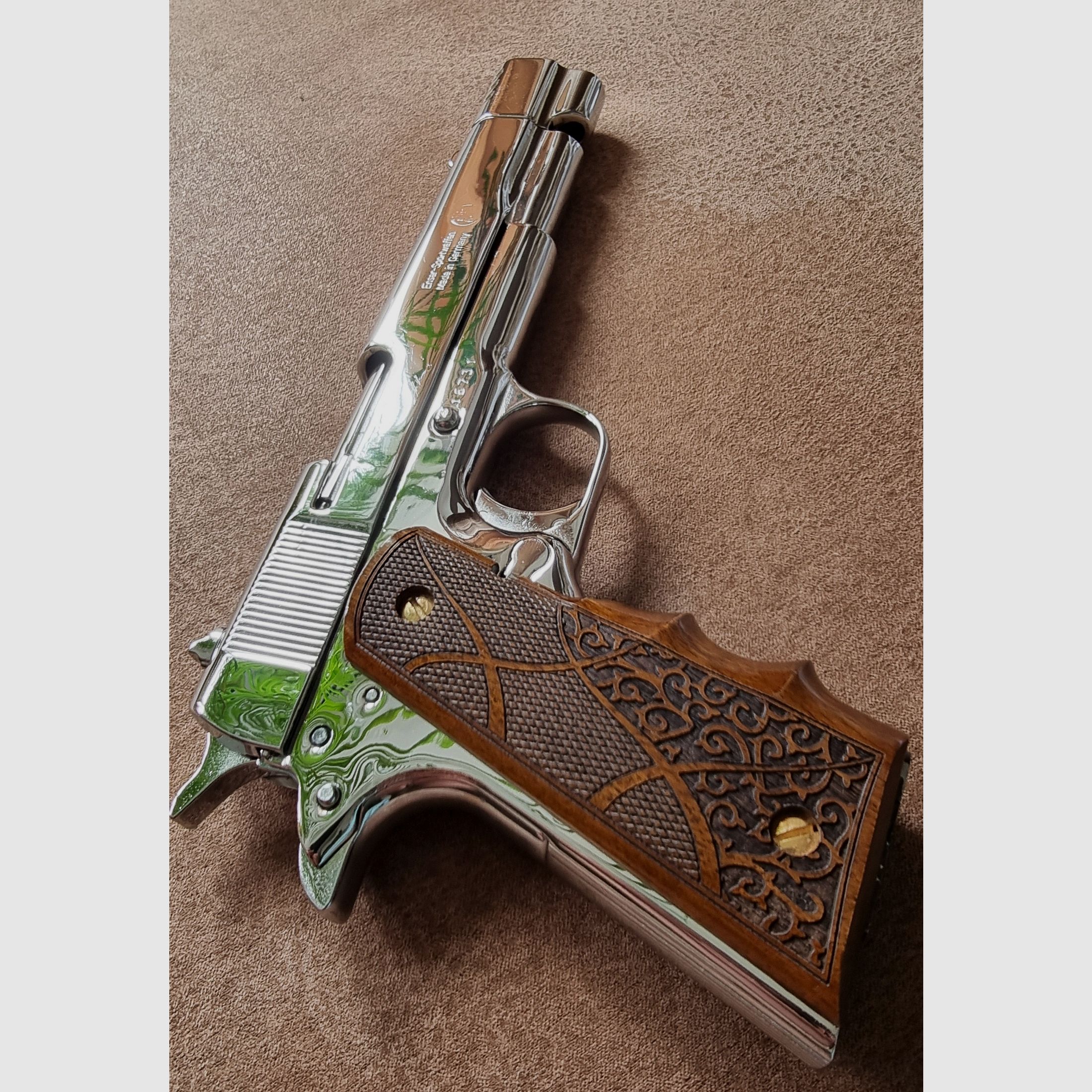 IWG Gouvernement en chrome avec holster