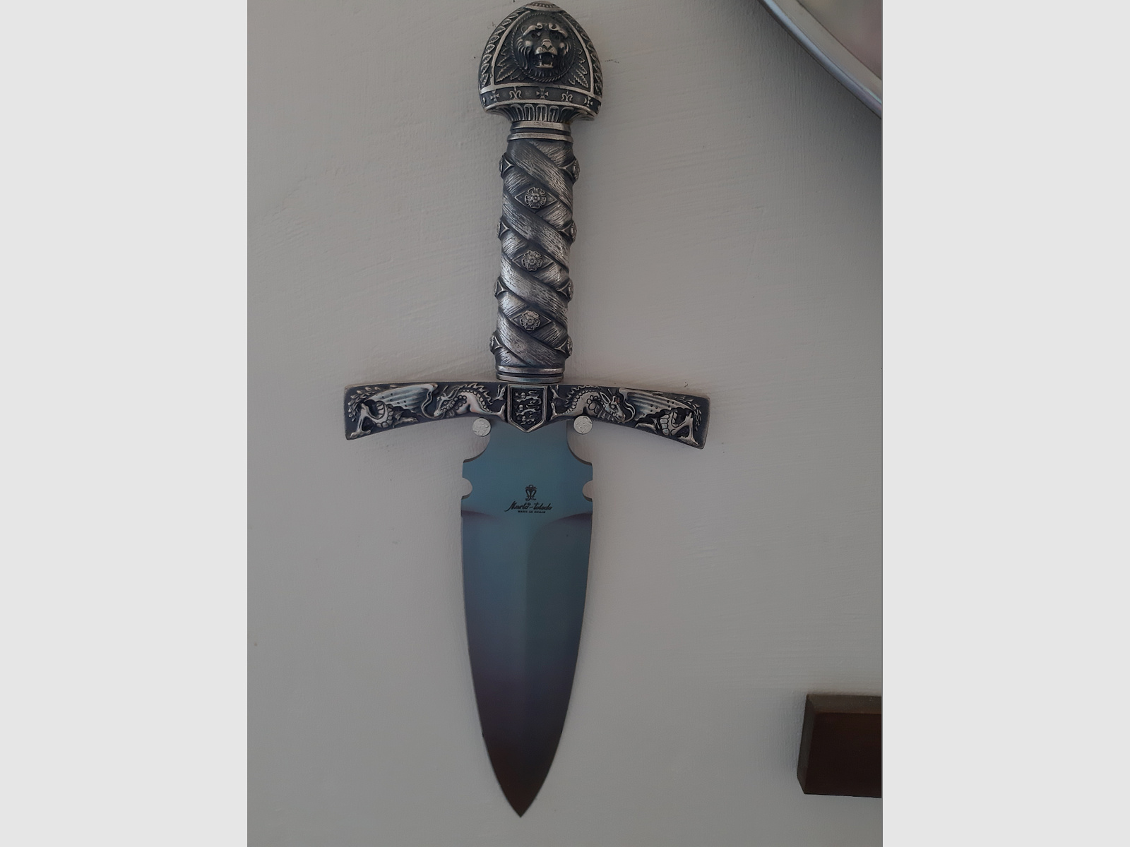 3 Teiliges SET für Liebhaber und  Sammler von KÖNIG RICHART LÖWENHERZ , das SCHWERT, der DOLCH + das  SCHILDWAPPEN
