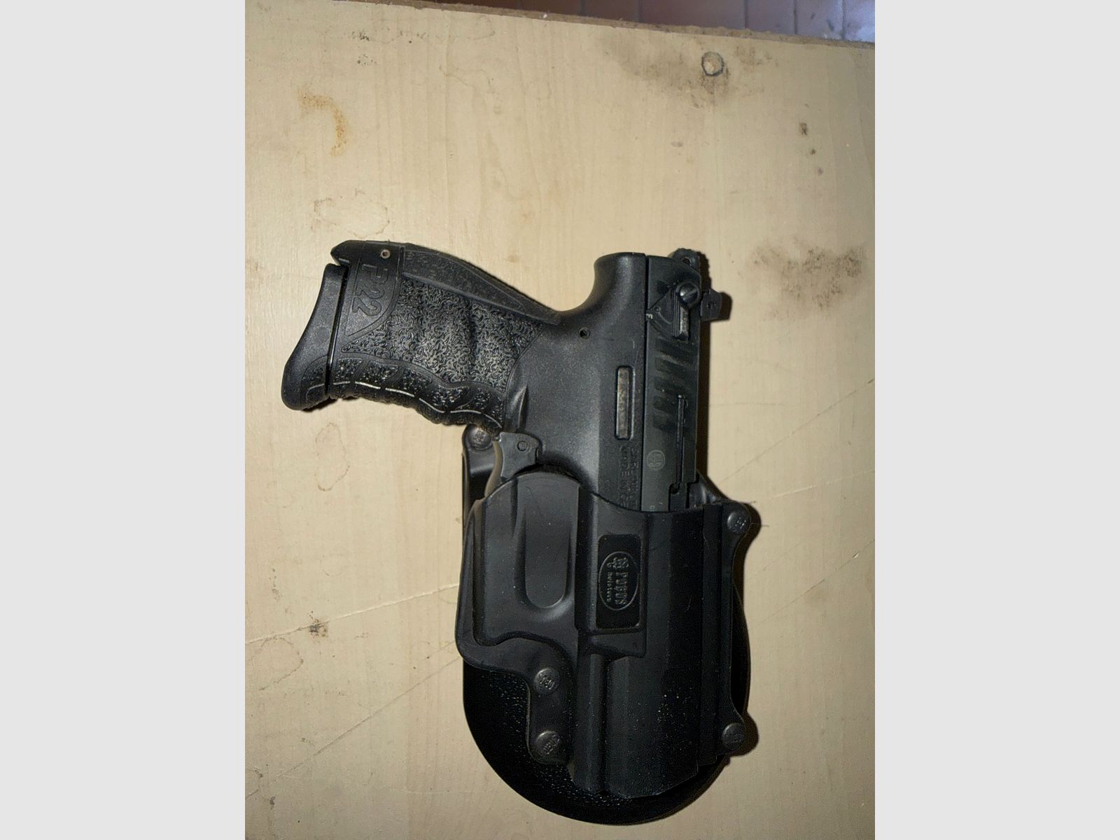 Walther P22 con accesorios