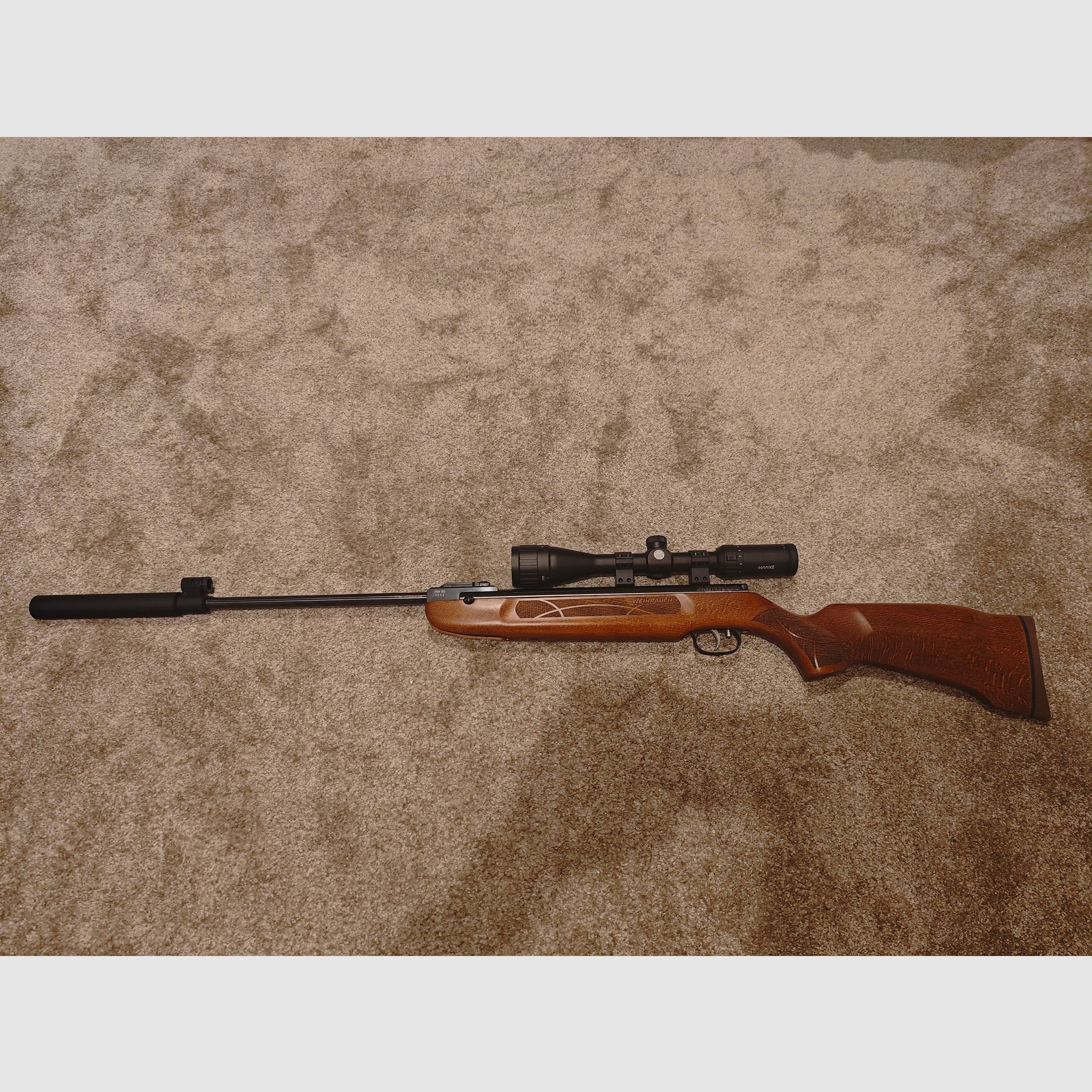 Weihrauch HW50S mit Hawke Vantage 4-12x40 Zielfernrohr und Weihrauch Schalldämpfer 