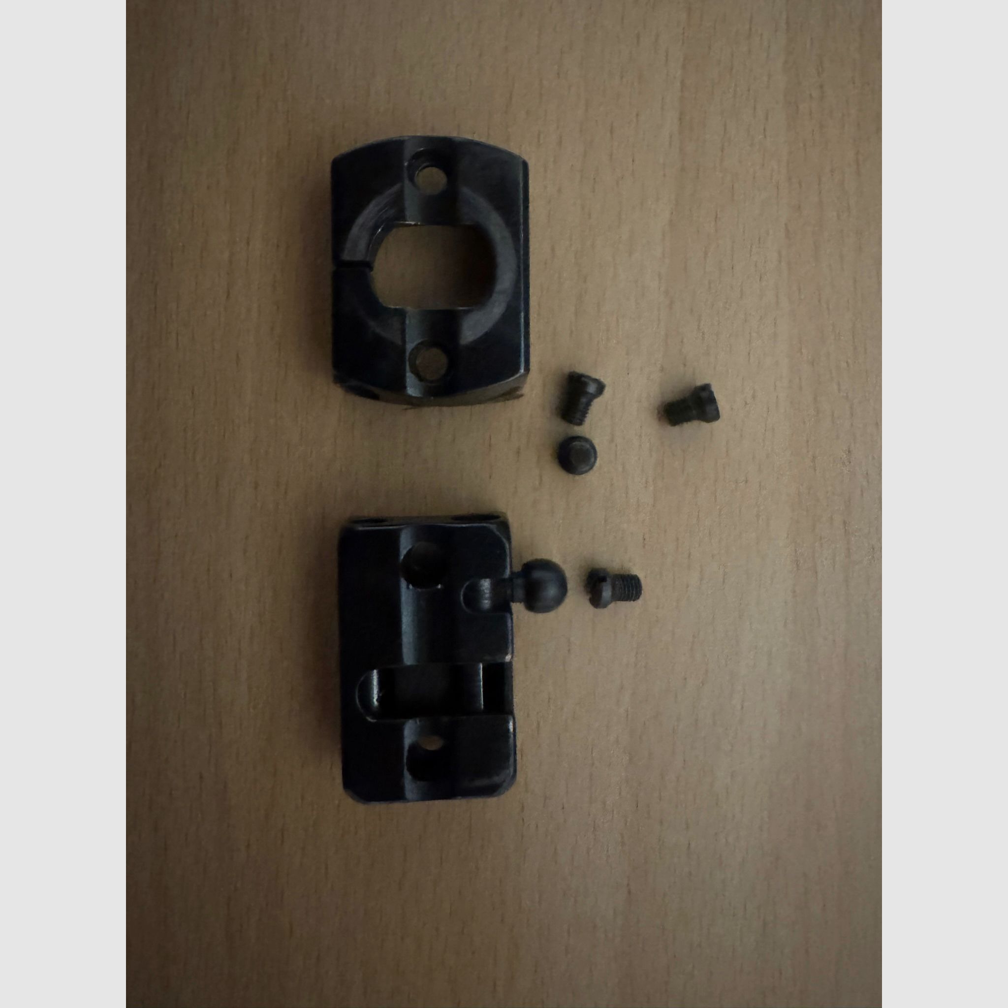 EAW Montage inferiores