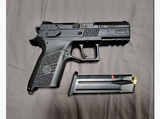 CZ P07 9mmx19 come 200 colpi, fondina ecc.