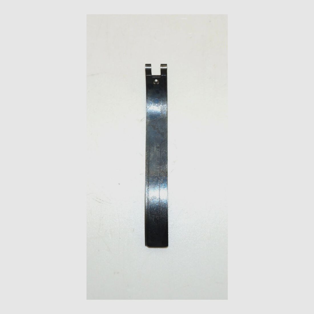 Fabryka broni w Bernie Używana sprężyna zamka do szwajcarskiego pistoletu ordynansowego Parabellum 1900, kal. 7,65mmPara, W+F P08