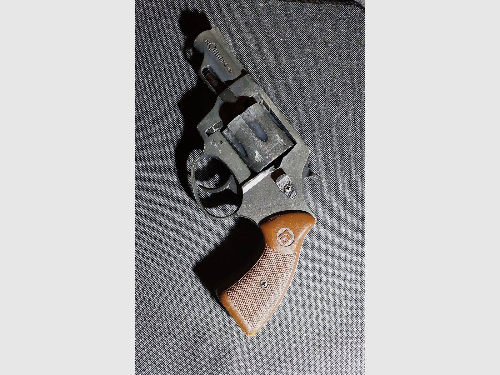 Röhm RG79 Schreckschuss Revolver brüniert (PTB 5-71) Rg 79 mit integriertem 15mm Lauf