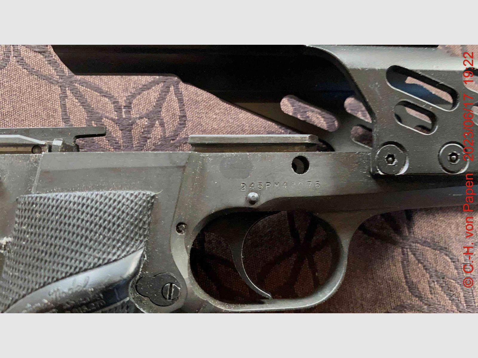 Browning FN HP Competitiepistool met 6" loop kal. 9mm Luger & reserve magazijn 17 schoten