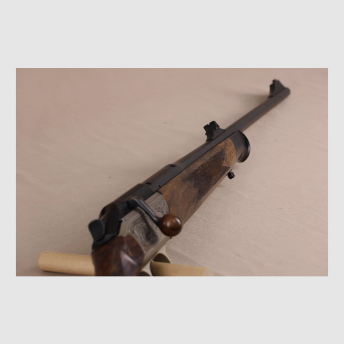 Blaser R93 // toll gemasertes Schaftholz // Holz-Kammergriffkugel