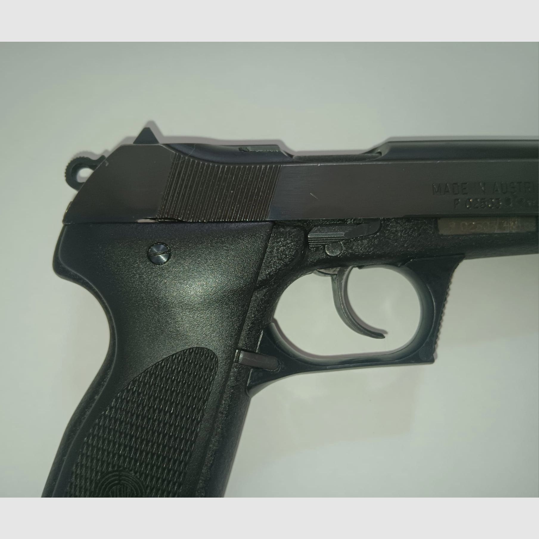Pistola Steyr GB 9mm Para