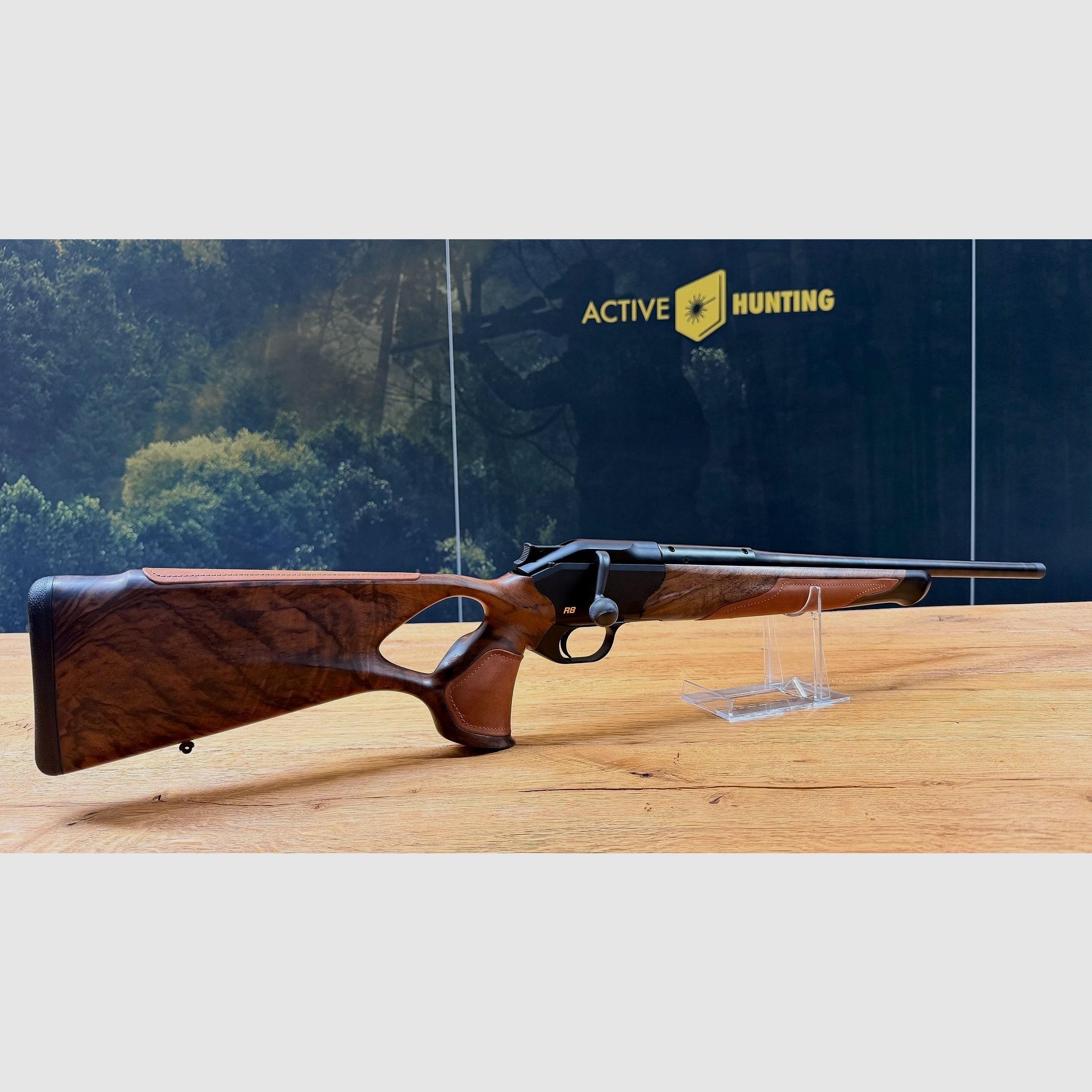 Blaser R8 Success / HK7 Super Finish matt / Chesterfield Leder / Stahlkugel gerändelt / Kaliber & Lauflänge nach Wahl / M15x1 Gewinde / ATEMBERAUBEND, Bild 1 von 11