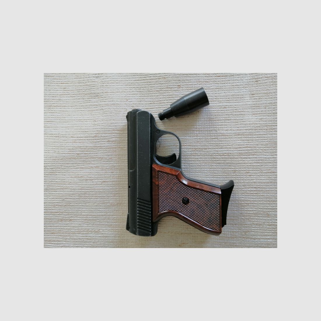 Röhm Pistole Mod.15 im Kal. 8mm Knall.