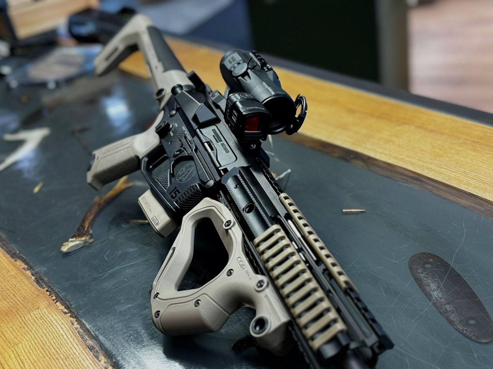 Hera 15th mit Eotech XPS 2 300blk, Schalldämpfer